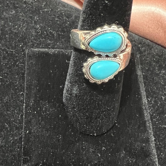 🔥🔥Silver Adjustable Ring W/Faux Turquoise Stones Southwestern Style. Very Styl - Picture 4 of 10